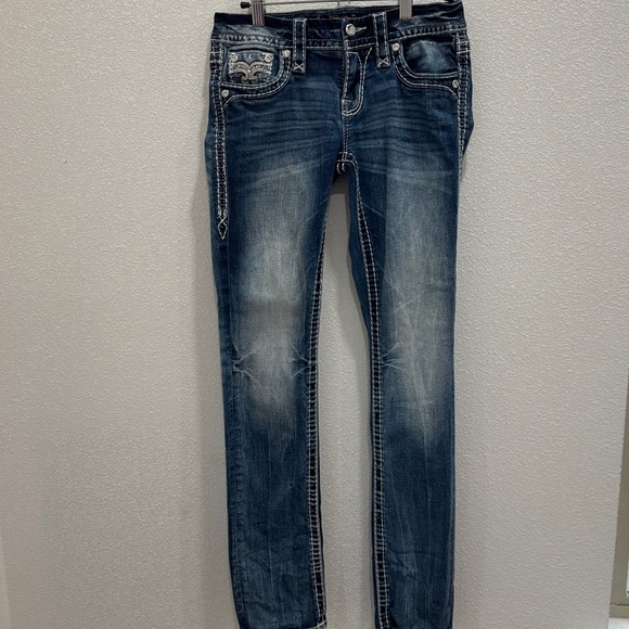 Rock Revival Leni straight 26 Distressed Jeans. - Picture 3 of 10